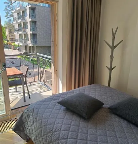 Moderniskas Ir Jaukus Butas Gamtos Apsuptyje *